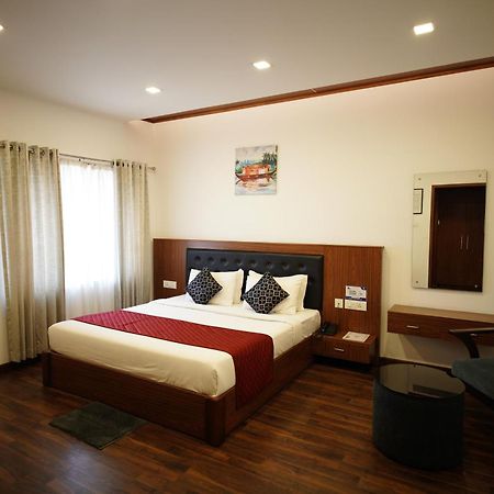 Hotel Four N Square Residency Palakkad Exterior foto
