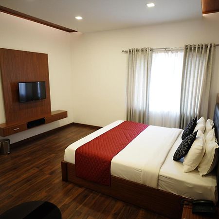 Hotel Four N Square Residency Palakkad Exterior foto